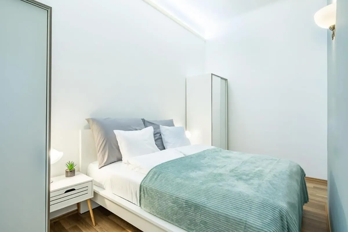 Comfy And Bright Apartment In The Center Budapesta