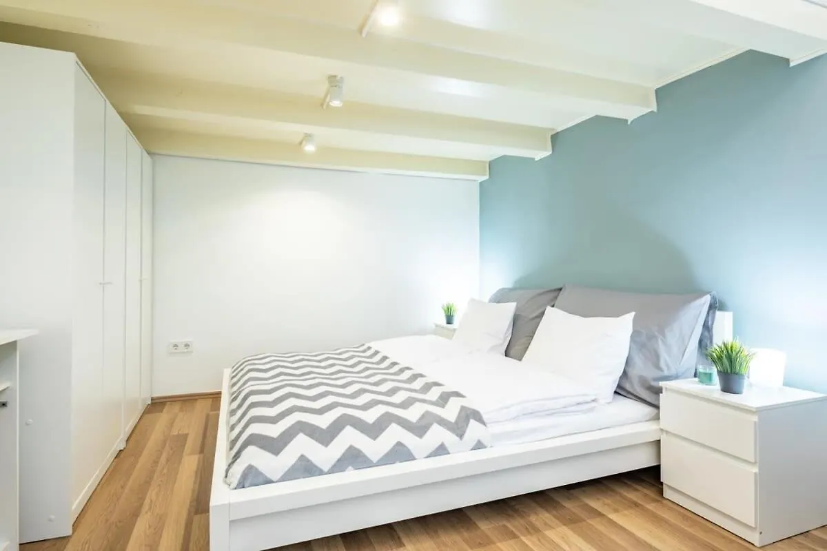 Comfy And Bright Apartment In The Center Βουδαπέστη 0*,
