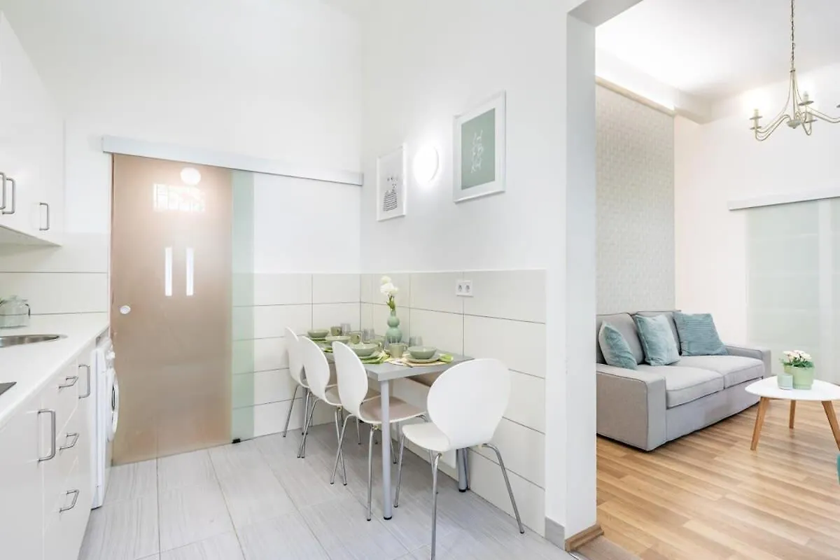 Comfy And Bright Apartment In The Center Βουδαπέστη Ουγγαρία